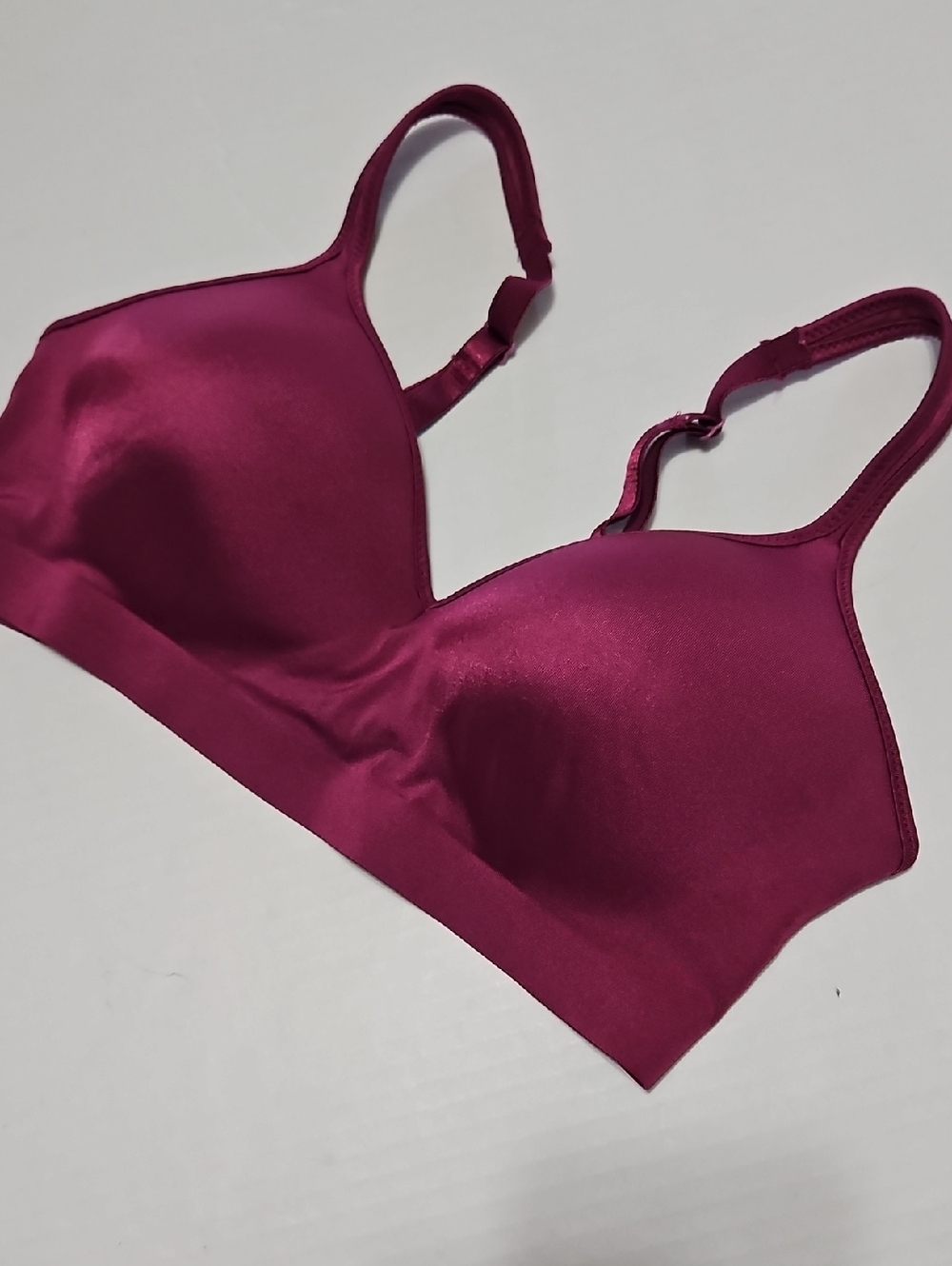 Bali Smooth Wireless T-Shirt Padded Bra in Berry Pink Size S